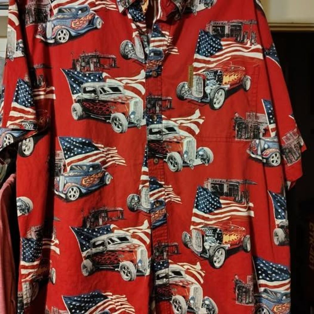 Hot Rods & Flags Red Man's SS Dress Shirt XL Clearwater Outfitters Pre-owned